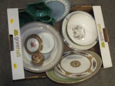 A TRAY OF ASSORTED CHINA TO INCLUDE WEDGWOOD COLUMBIA ENAMELLED, DIAMOND JUBILEE BOWL ETC.