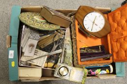 A TRAY OF COLLECTABLES TO INCLUDE A METAMEC MANTEL CLOCK, ETC.