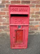 A VINTAGE ER II RED POST BOX H-62 CM
