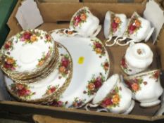 A SMALL TRAY OF ROYAL ALBERT OLD COUNTRY ROSES CHINA TO INCLUDE TRIOS