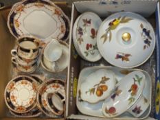 A SMALL TRAY OF ROYAL WORCESTER EVESHAM CHINA TOGETHER WITH A SELECTION OF LAWLEYS TEA WARE
