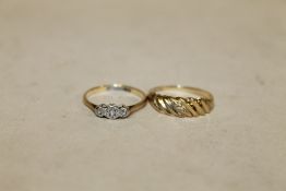 A HALLMARKED 9CT GOLD ILLUSION SET RING, APPROX WEIGHT 1.5 G, TOGETHER WITH ANOTHER APPROX WEIGHT