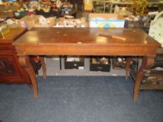 A VICTORIAN CONSOLE TABLE WITH SABRE SUPPORTS H-89 CM W- 158 CM