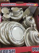 A TRAY OF MINTON STANWOOD CHINA TO INCLUDE A TEA SET, DINNER PLATES ETC.