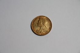 A VICTORIAN 1894 GOLD SOVEREIGN