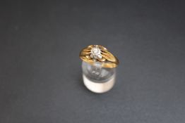 A HALLMARKED 18 CARAT GOLD DIAMOND SOLITAIRE RING, illusion set, approx weight 4.1g, ring size U