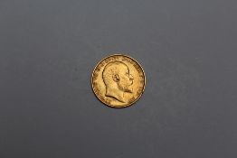 A GEORGE V 1907 HALF SOVEREIGN