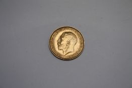 A GEORGE V 1914 GOLD HALF SOVEREIGN