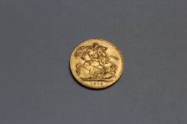 A GEORGE V 1913 GOLD SOVEREIGN