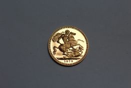 AN ELIZABETH II 1979 GOLD SOVEREIGN