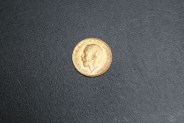 A GEORGE V 1914 HALF SOVEREIGN