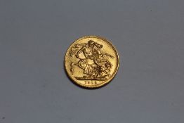 A GEORGE V 1912 GOLD SOVEREIGN