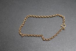 A HALLMARKED 9 CARAT GOLD CHILD'S BRACELET OR ANKLETTE, approx weight 2.3g