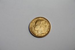 A VICTORIAN 1882 GOLD SOVEREIGN