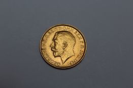 A GEORGE V 1911 SOVEREIGN