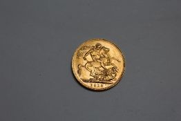 A GEORGE V 1918 GOLD SOVEREIGN