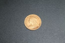 A QUEEN VICTORIA 1900 HALF SOVEREIGN
