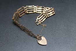 A 9 CARAT GOLD GATE BRACELET, A/F, approx weight 8.7g
