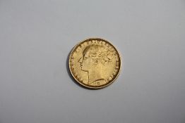 A VICTORIAN 1885 GOLD SOVEREIGN