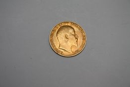 A GEORGE V 1910 GOLD HALF SOVEREIGN