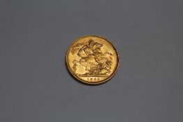 A VICTORIAN 1895 GOLD SOVEREIGN