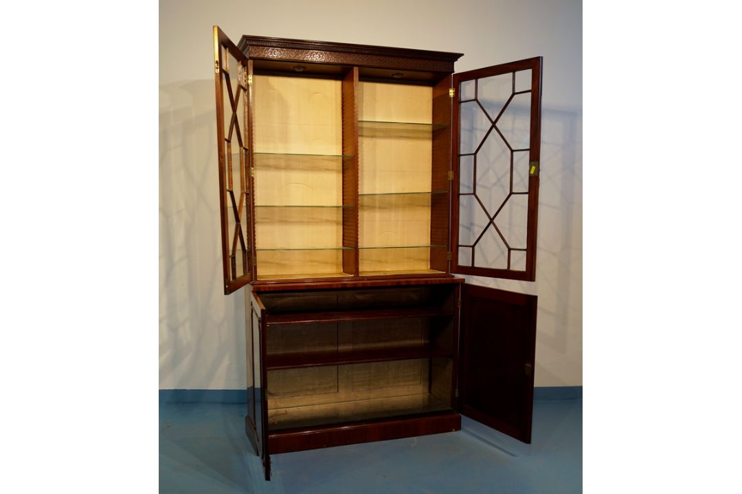 Aufsatzvitrienenschrank, George III-Stil, um 1920 - Bild 2 aus 3
