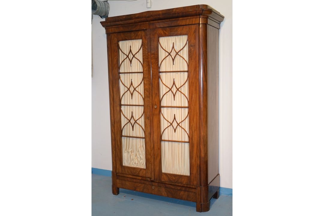 Seltenes Paar großer Schränke des Biedermeier, deutsch, um 1820 - Bild 3 aus 8