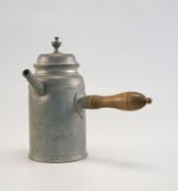 Große Stielkanne, Zinn, monogrammiert und datiert 1843