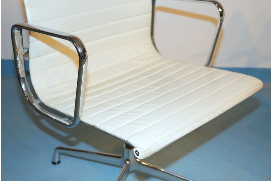 Eames, Charles und Ray: Pärchen Aluchairs EA 08 Vitra - Bild 3 aus 5