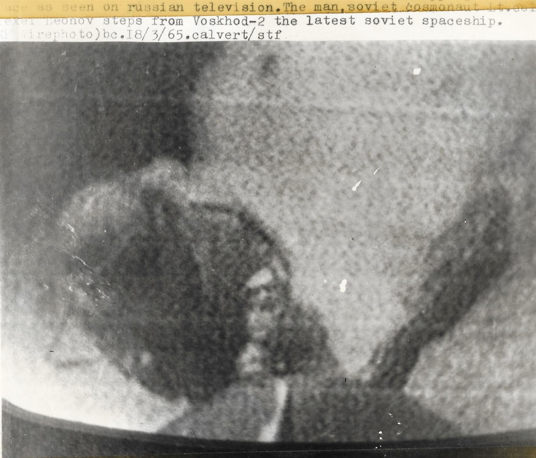 The world's first spacewalk, Voskhod 2, 18 March 1965 - Image 2 of 7