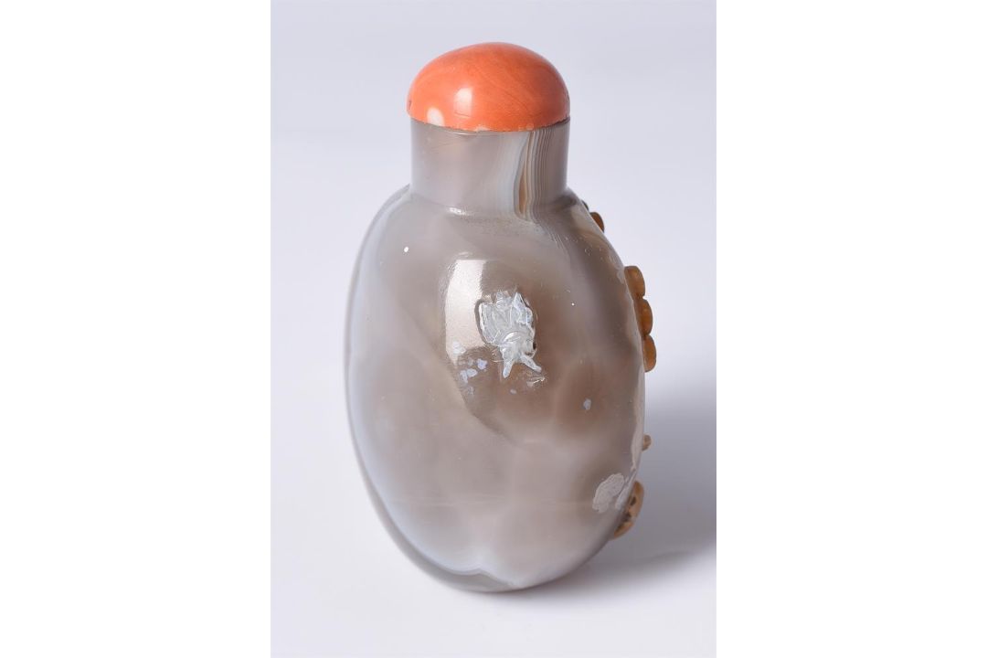 Y A good Chinese banded agate snuff bottle - Image 2 of 4