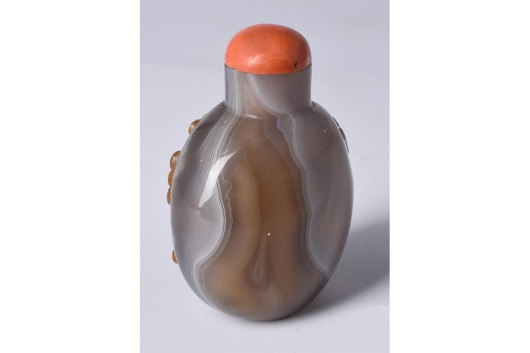 Y A good Chinese banded agate snuff bottle - Image 3 of 4