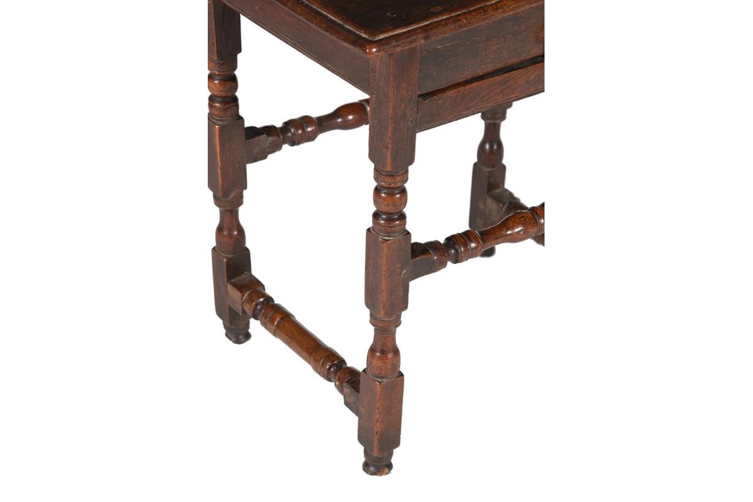 A COMMONWEALTH OAK SIDE TABLE, MID 17TH CENTURY - Image 3 of 5
