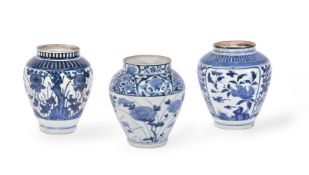 THREE ARITA BLUE AND WHITE VASES CIRCA 1700