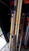 Small Quantity of Various Length Spirit Levels. (L