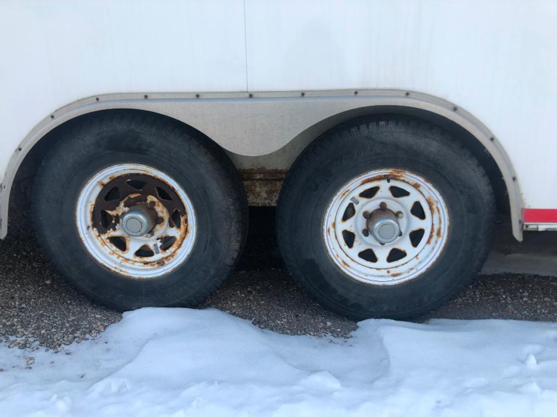 2004 Royal Tandem Axle 16' Enclosed Cargo Trailer. VIN 2S9PL436843013582. **LOCATED IN EDMONTON** - Image 5 of 8