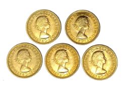 Elizabeth II five gold Sovereign coins, 1967