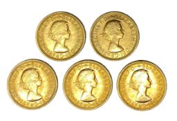 Elizabeth II five gold Sovereign coins, 1967