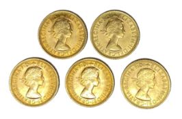 Elizabeth II five gold Sovereign coins, 1967