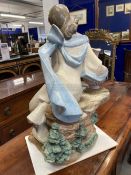 20th cent. Ceramics: Lladro GRS, limited edition 1500. 3583 'Garden Breeze' sculptured by