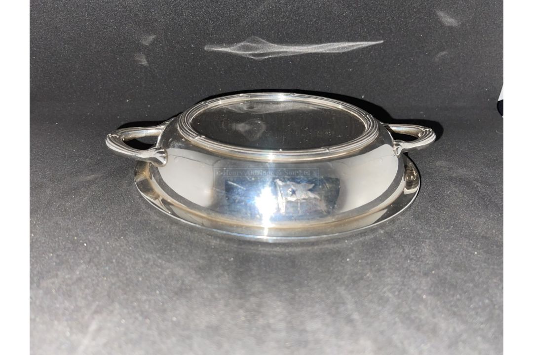 WHITE STAR LINE: First-Class butter dish with house flag and stars to rim. 6½ins. - Image 2 of 2