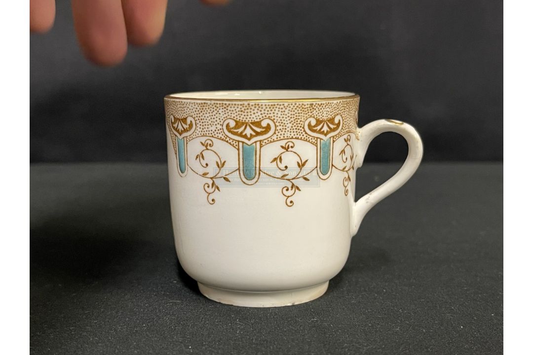 WHITE STAR LINE: Stonier & Company Demitasse cup in the Wisteria pattern with intertwined WSL. 2½ - Image 3 of 4