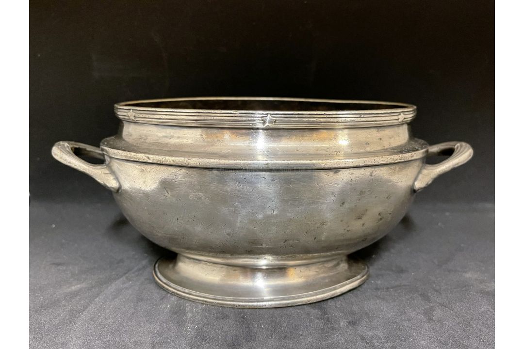WHITE STAR LINE: Elkington plate First-Class tureen date letter Z (1911). 9ins.