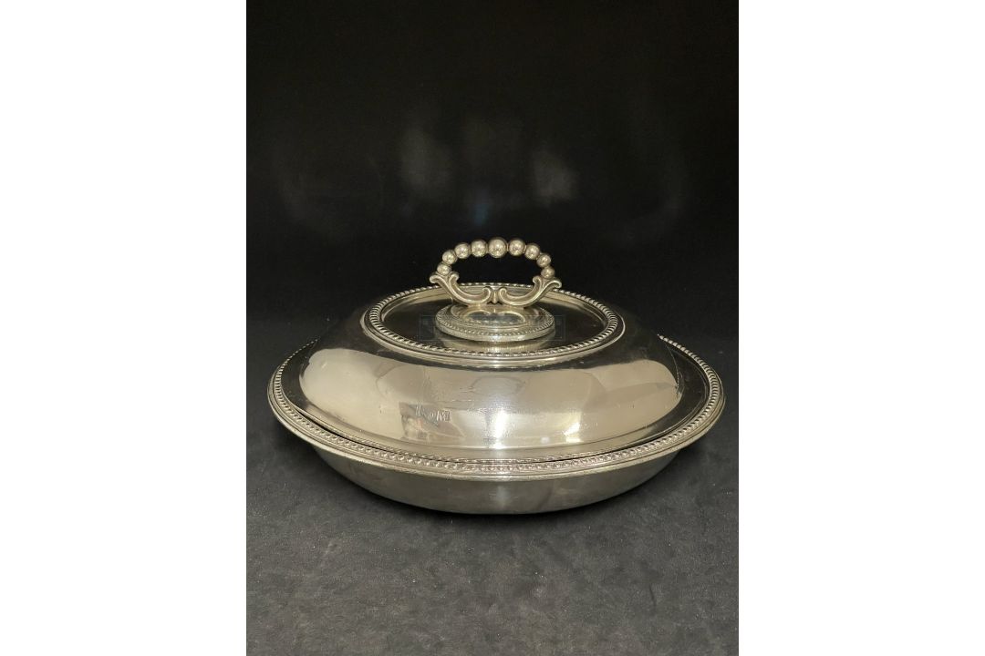 WHITE STAR LINE: Elkington plate Officers Mess serving tureen complete with drainer and lid. 9½ins. - Image 1 of 2