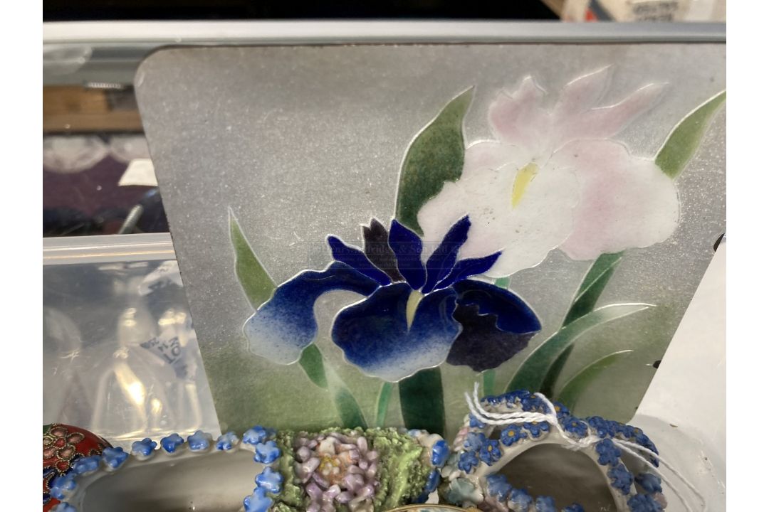19th cent. and later pill and trinket boxes, Heritage, Bocage, blue/pink baskets, shoe, Cloisonne - Image 3 of 4
