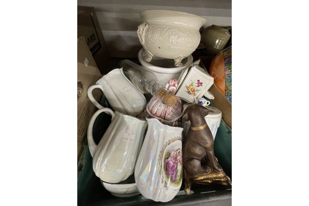 20th cent. Plated Ware & Glass: Queens Ware pattern part canteen, misc. plate, handkerchief vases - Image 3 of 3