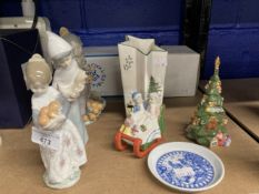 20th cent. ceramics: Royal Copenhagen 'Nutcracker' Clara and Peter Sleigh Ride No. 766, Decorated
