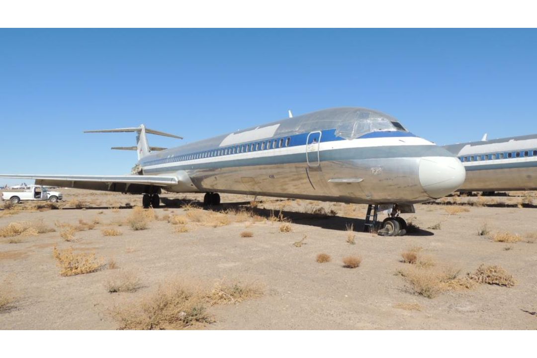 1989 MD 82 Air Frame Tail # N496AA - Image 1 of 12