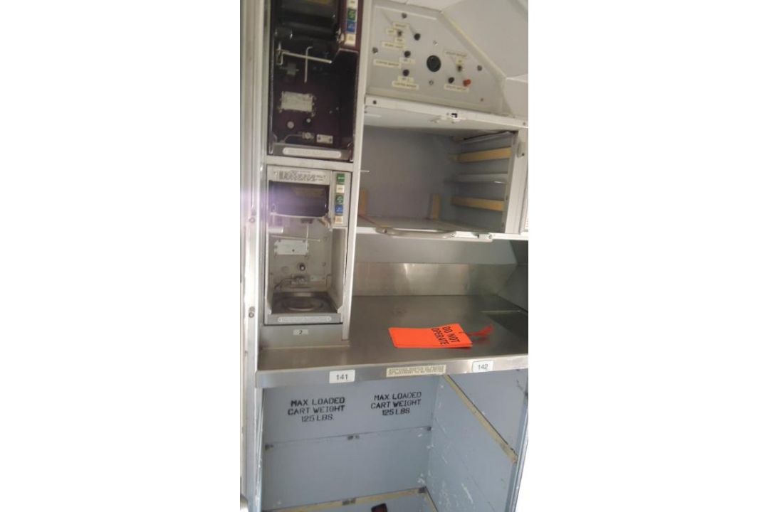 1989 MD 82 Air Frame Tail # N487AA - Image 15 of 27