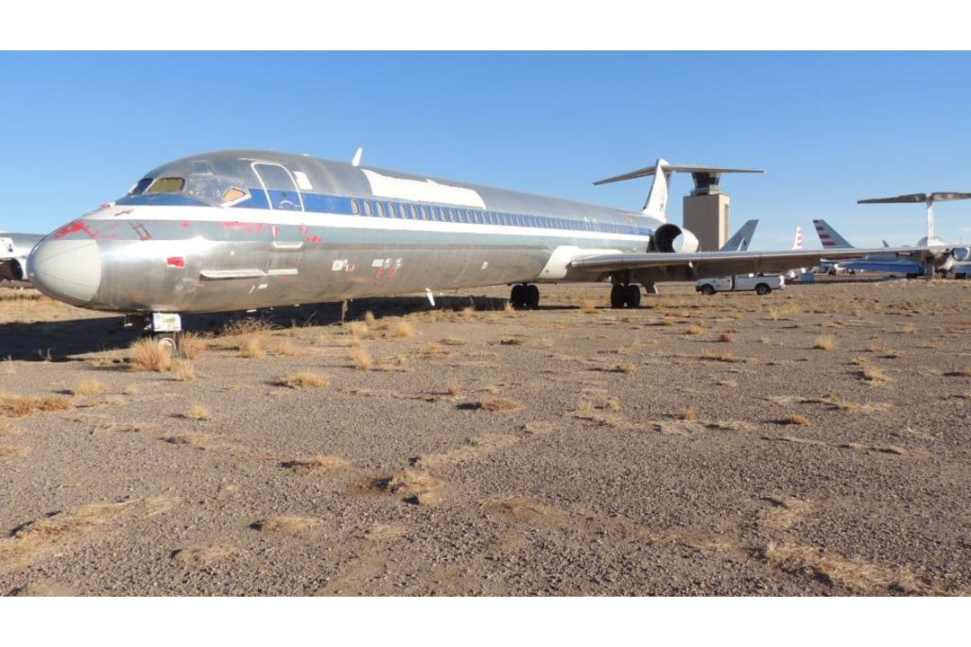 1989 MD 82 Air Frame Tail # N487AA - Image 1 of 27